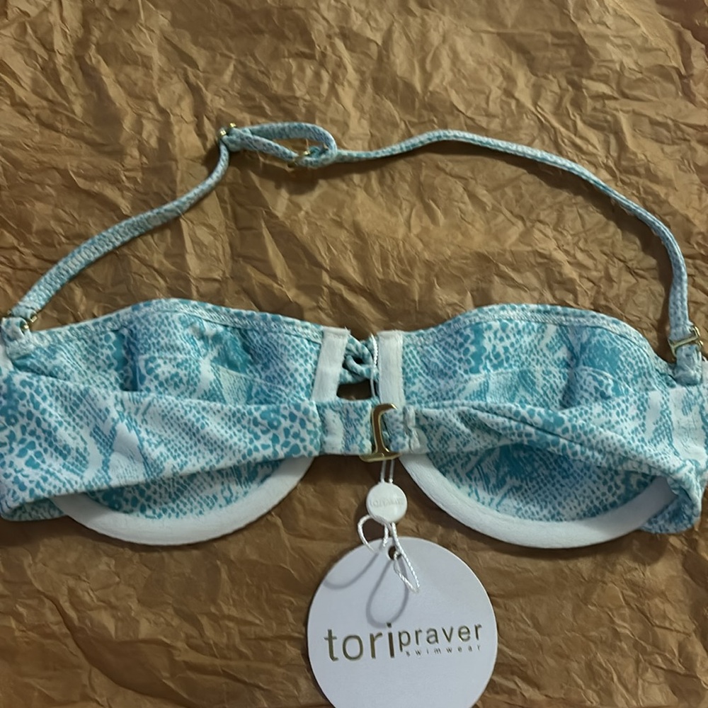 Tori Praver top Kalinda - Picture 2 of 7